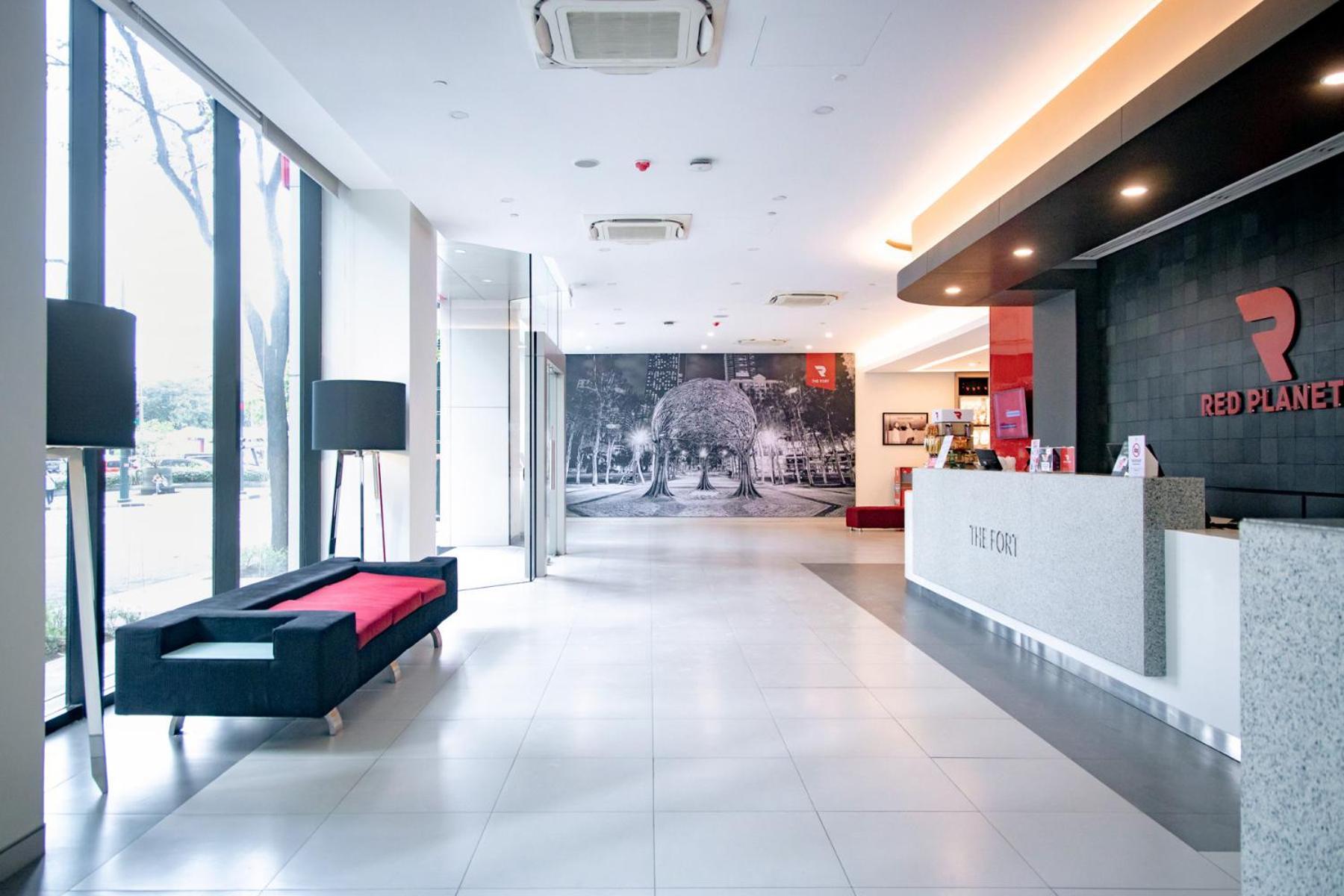 Red Planet Bgc The Fort Taguig Exterior photo