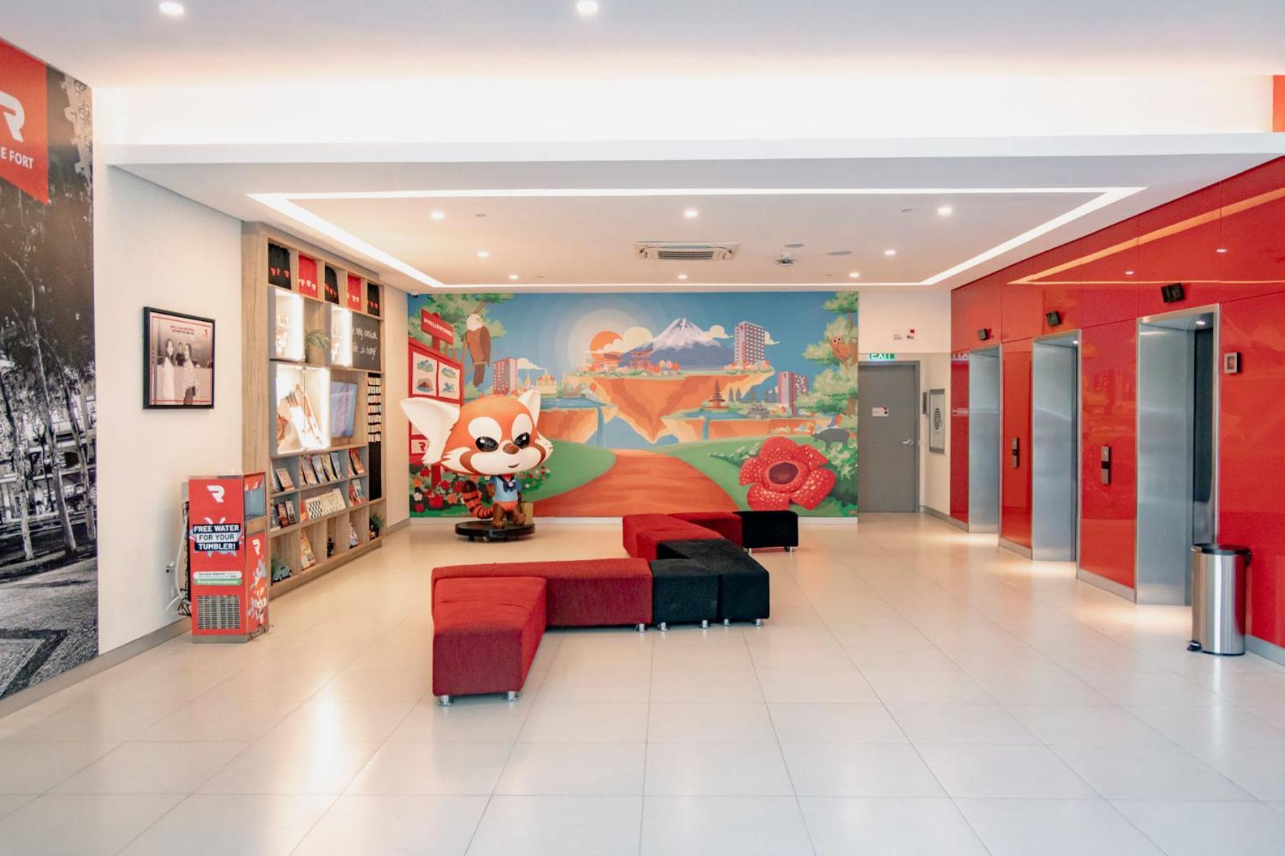 Red Planet Bgc The Fort Taguig Exterior photo